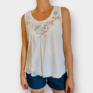 80s Together! White Embroidered Flowers Tank‎